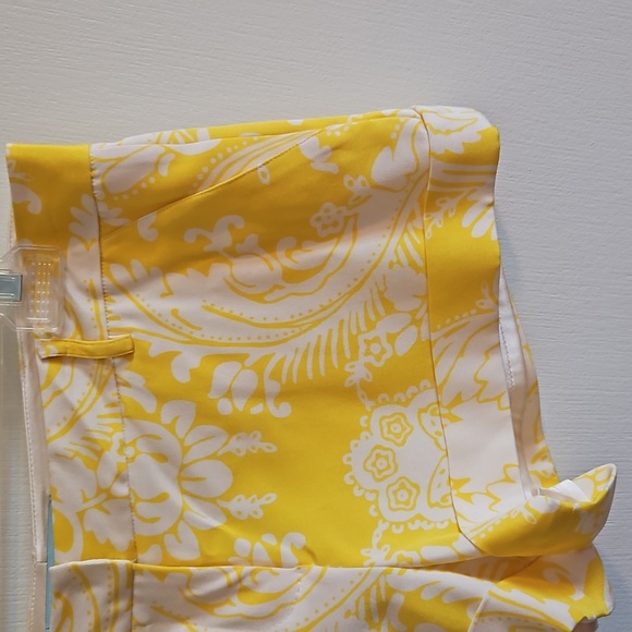 Marciano / Guess NWT Silk Shorts Sz. 4  Yellow and White Print Beautiful! - Picture 2 of 7